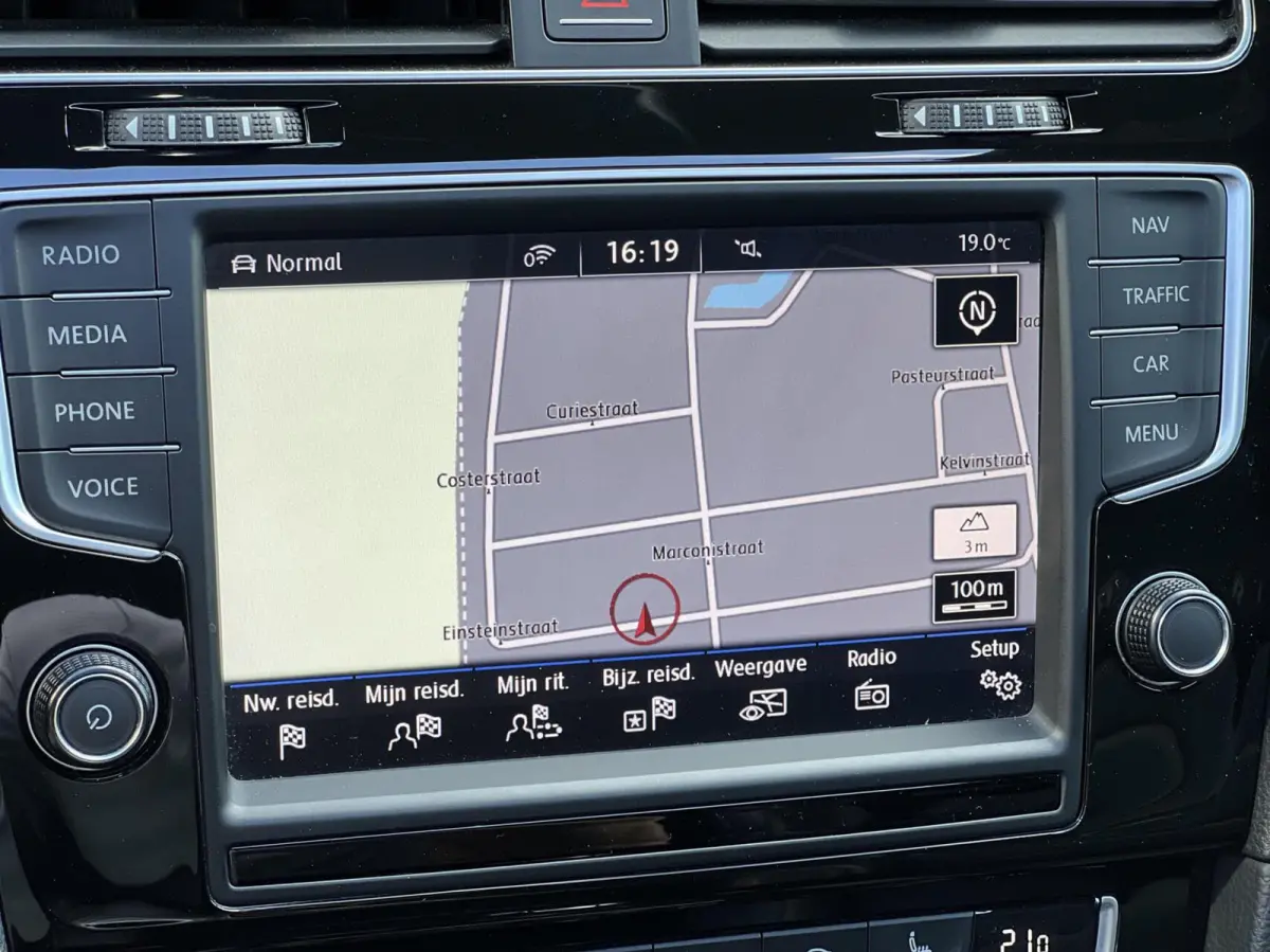 2.0 TSI R 4Motion | Full | Carbon Stuur | Maxton | Pano | Dynaudio | Camera | Dodehoek | Leder