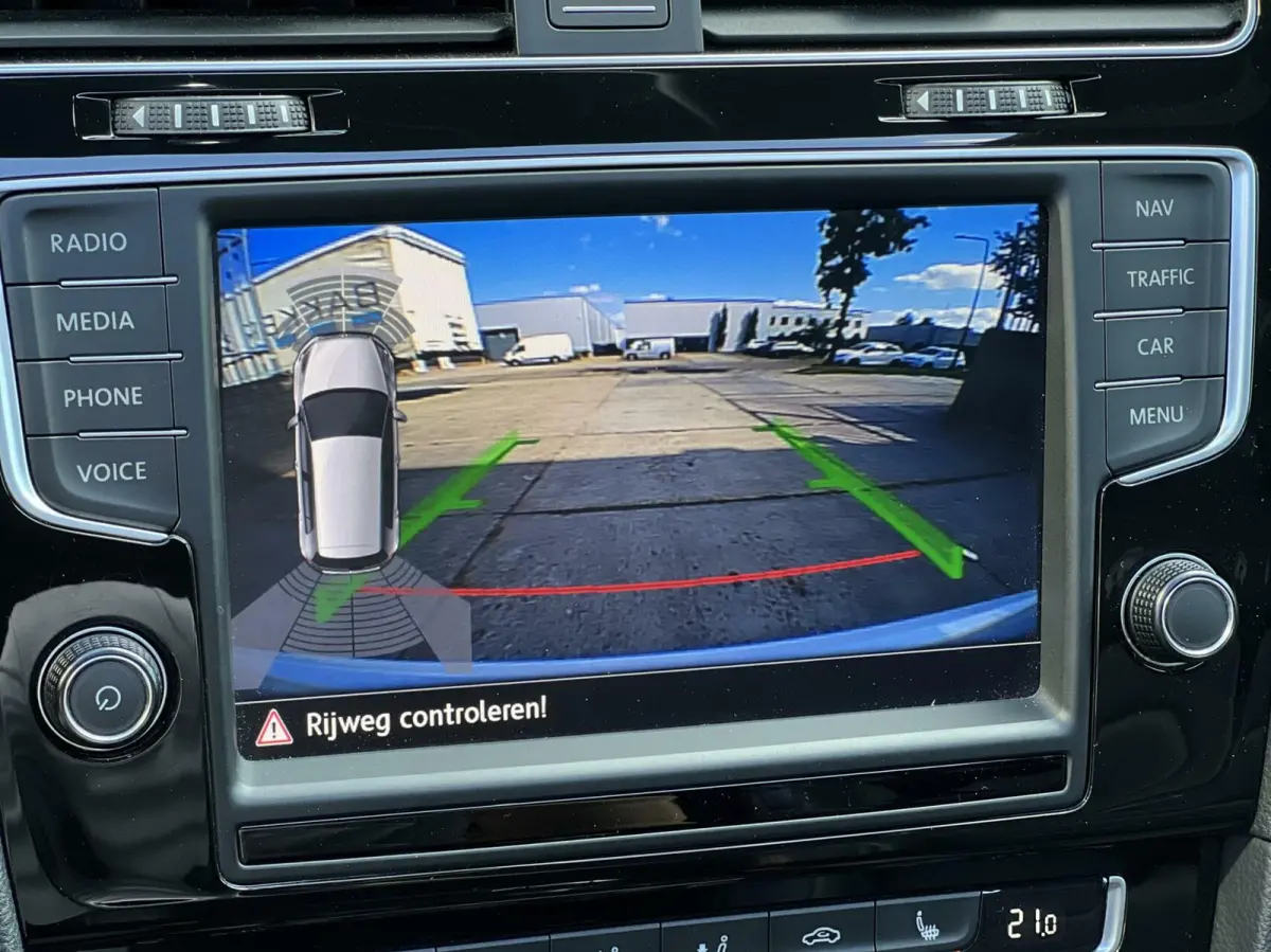 2.0 TSI R 4Motion | Full | Carbon Stuur | Maxton | Pano | Dynaudio | Camera | Dodehoek | Leder