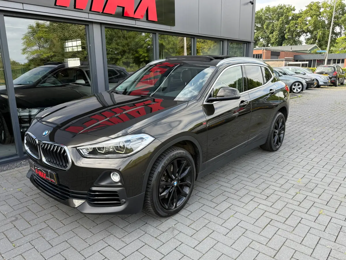 2.0i xDrive20i Aut High Exec Pano Leder HUD LED Navi Trekhaak