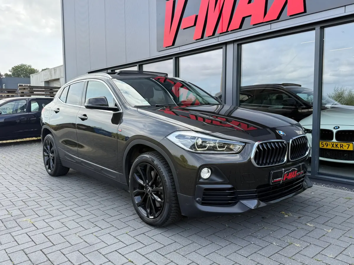 2.0i xDrive20i Aut High Exec Pano Leder HUD LED Navi Trekhaak