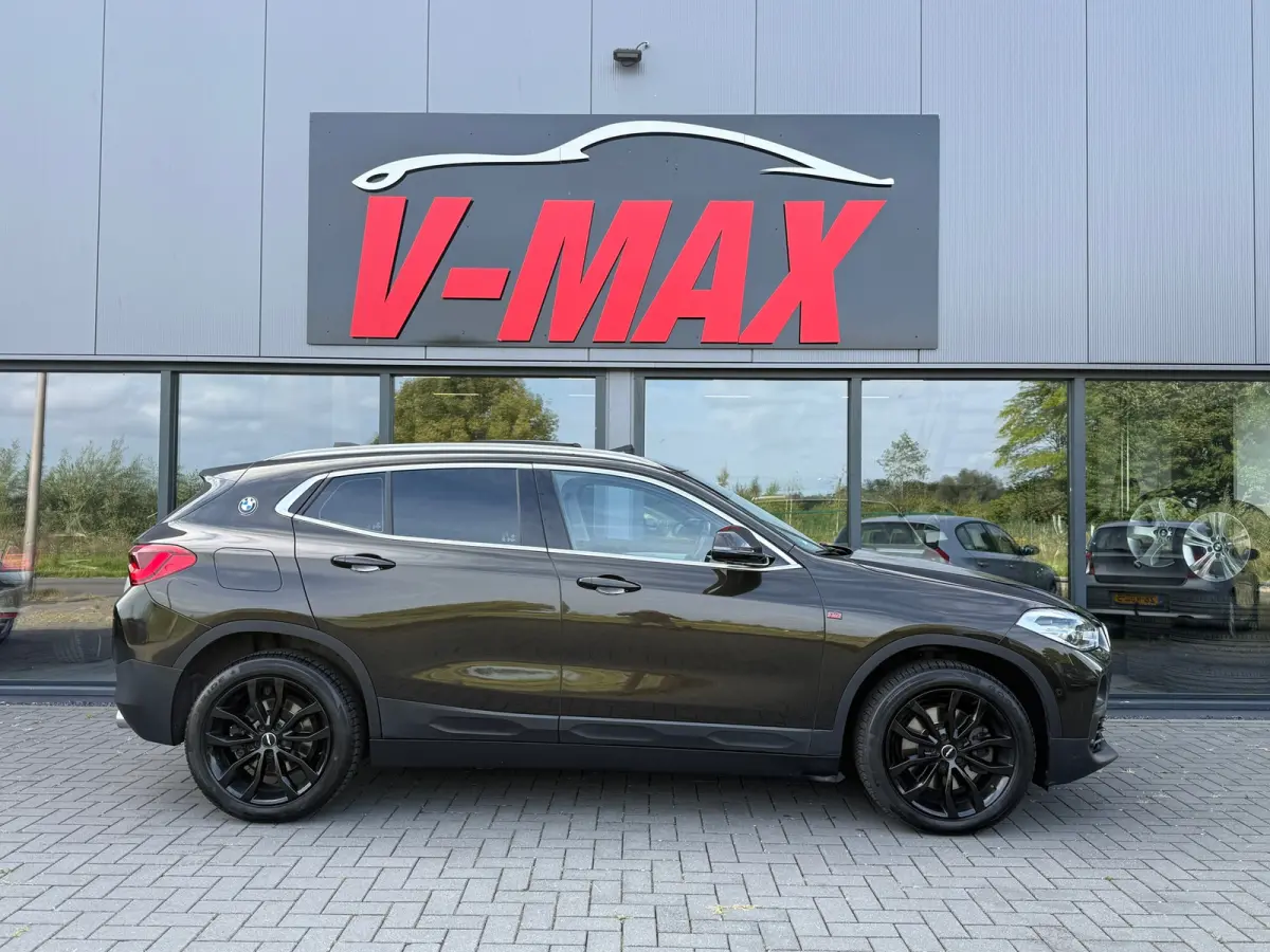 2.0i xDrive20i Aut High Exec Pano Leder HUD LED Navi Trekhaak
