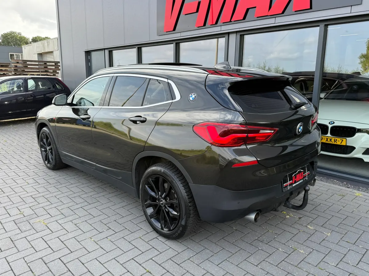 2.0i xDrive20i Aut High Exec Pano Leder HUD LED Navi Trekhaak