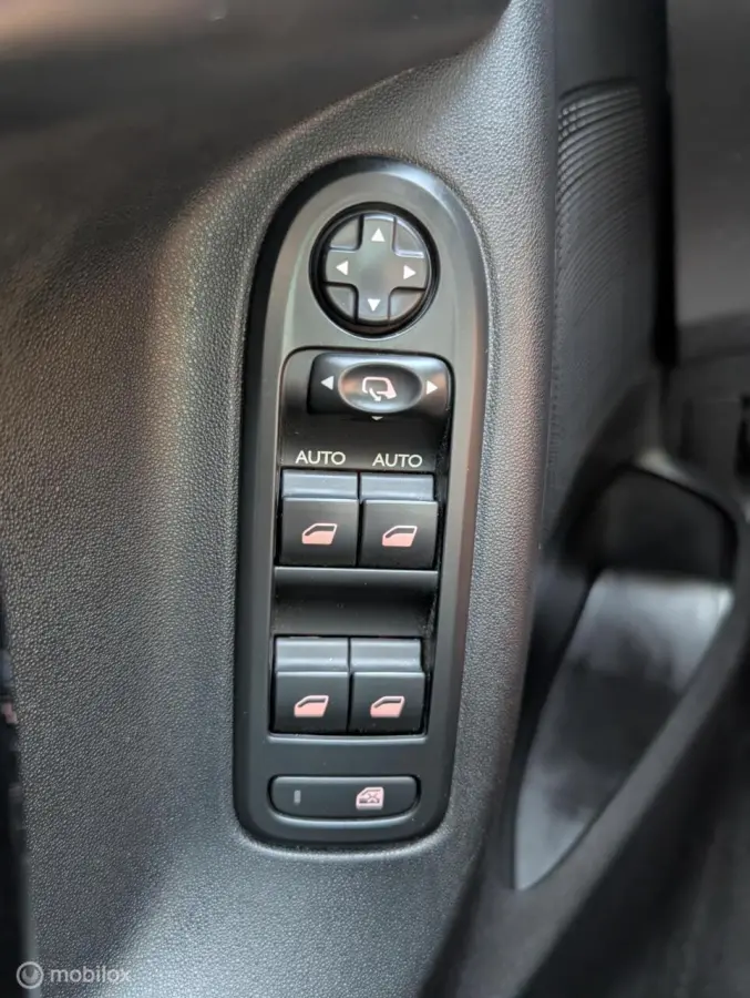 1.2 PureTech Exclusive/ Aico Auto/ Panodak