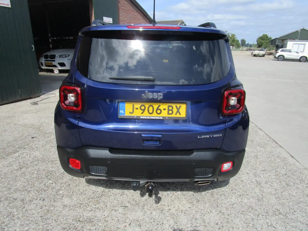 1.0T-e Freedom clima, trekhaak, lm, navi ,mooi