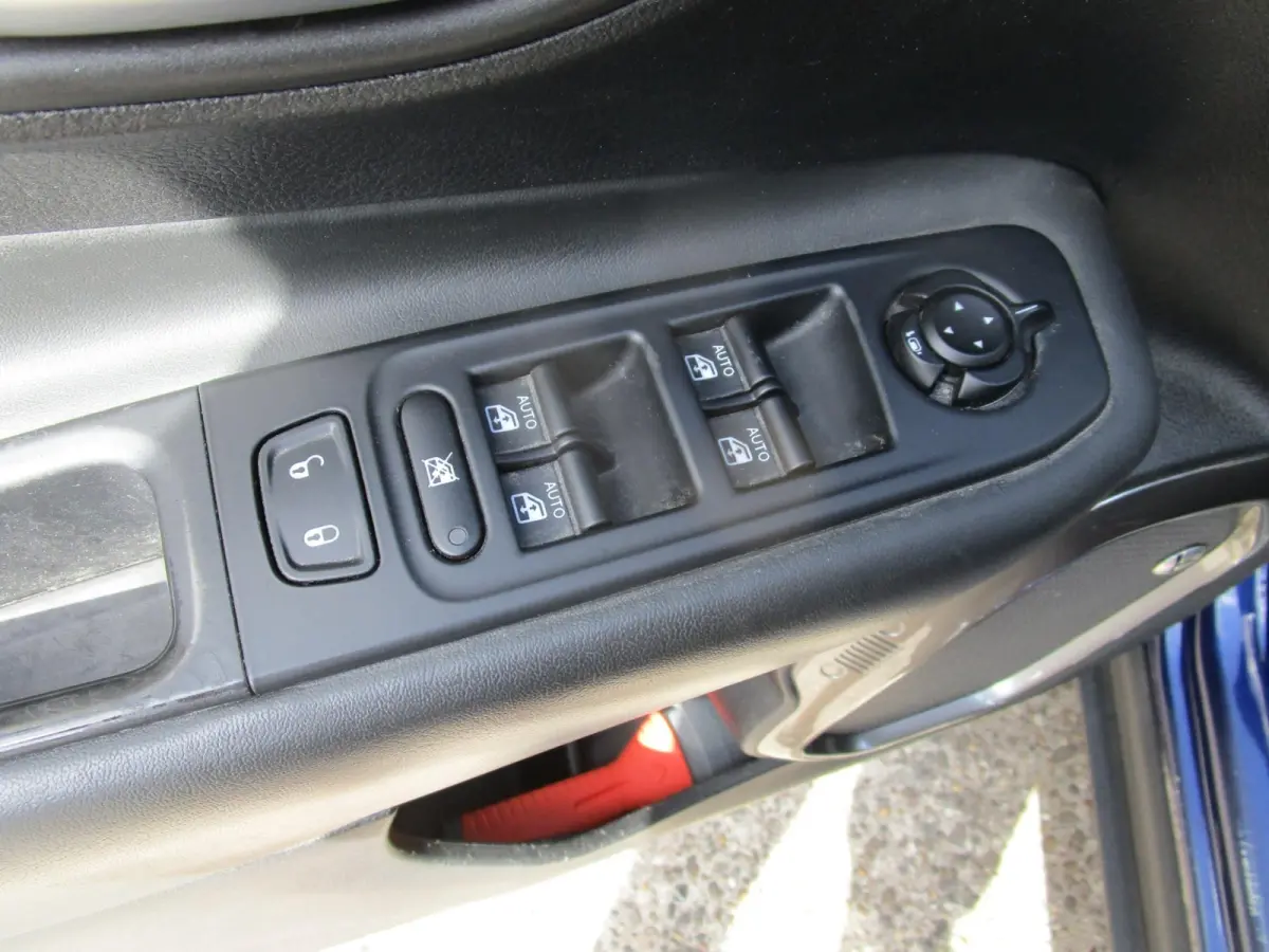 1.0T-e Freedom clima, trekhaak, lm, navi ,mooi