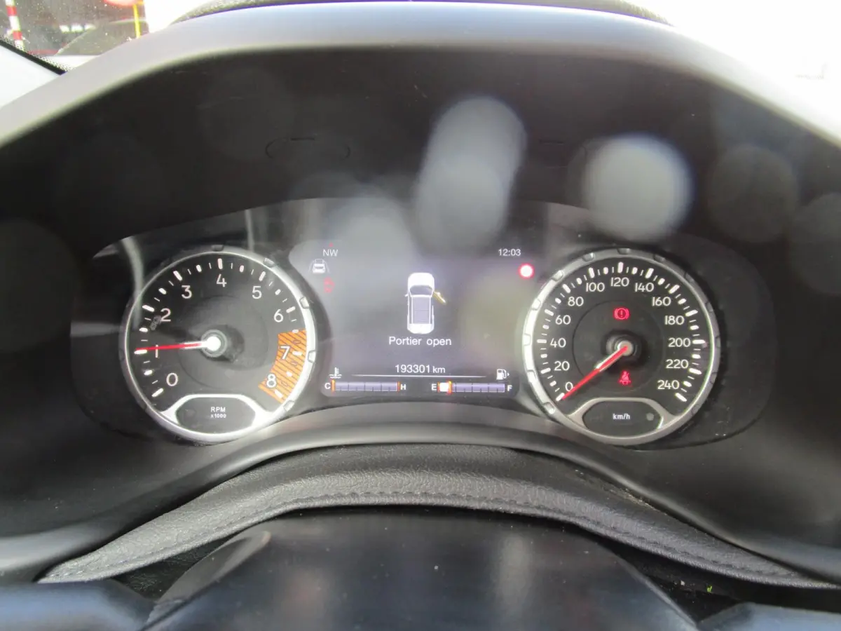 1.0T-e Freedom clima, trekhaak, lm, navi ,mooi