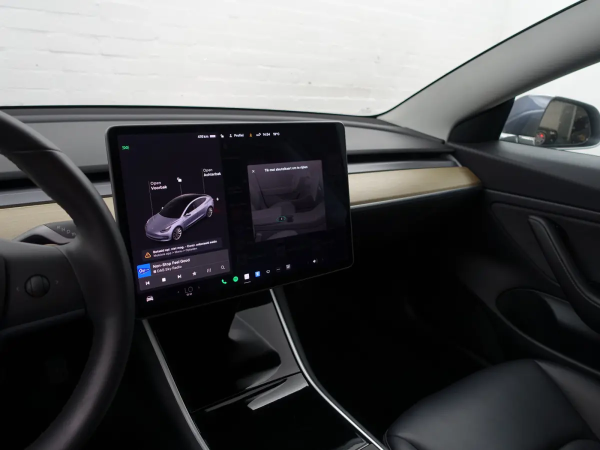 Long Range AWD 75 kWh- NAP 97dkm, Panoramadak, Camera, Autopilot, Xenon Led