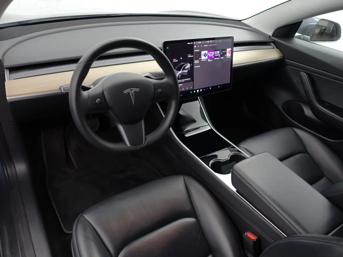 Long Range AWD 75 kWh- NAP 97dkm, Panoramadak, Camera, Autopilot, Xenon Led