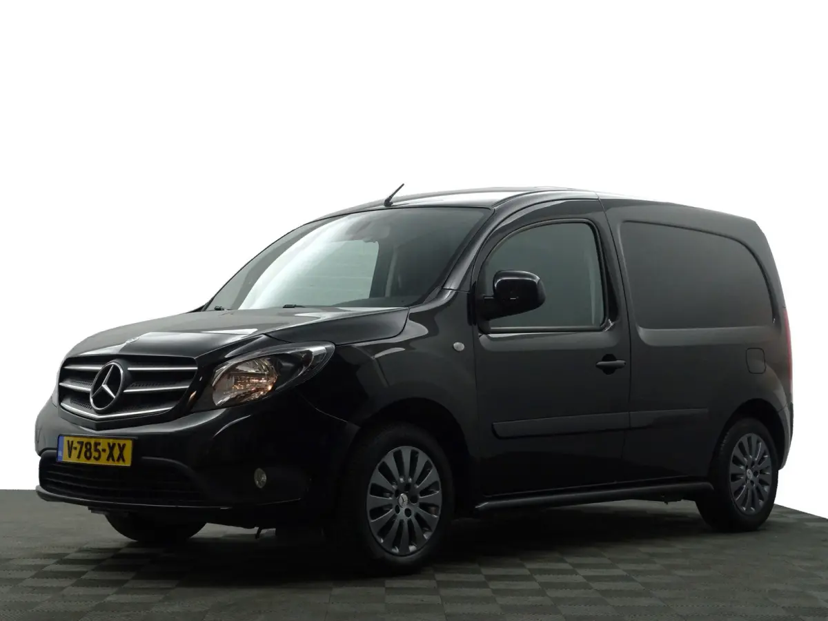 109 CDI BlueEFFICIENCY Ambition- Navigatie, Sidebars, Park Assist, Cruise, Clima