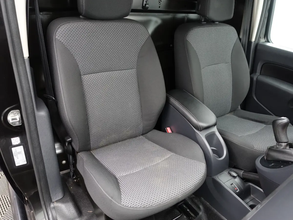 109 CDI BlueEFFICIENCY Ambition- Navigatie, Sidebars, Park Assist, Cruise, Clima