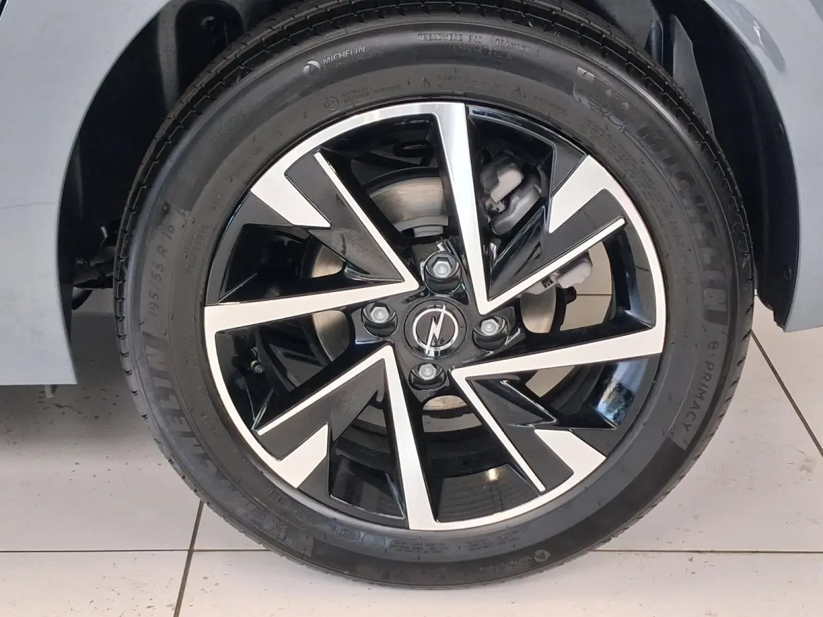 1.2 Turbo Hybrid GS Automaat | Navigatie | Achteruitrijcamera | Stoel/Stuurverwarming | Keyless Entry | Apple Carplay/Android Auto |