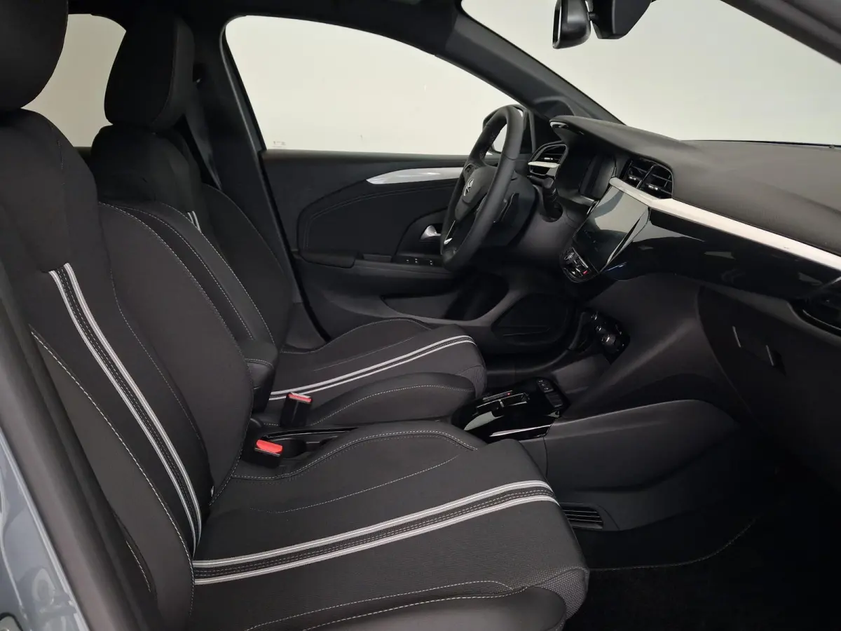 1.2 Turbo Hybrid GS Automaat | Navigatie | Achteruitrijcamera | Stoel/Stuurverwarming | Keyless Entry | Apple Carplay/Android Auto |