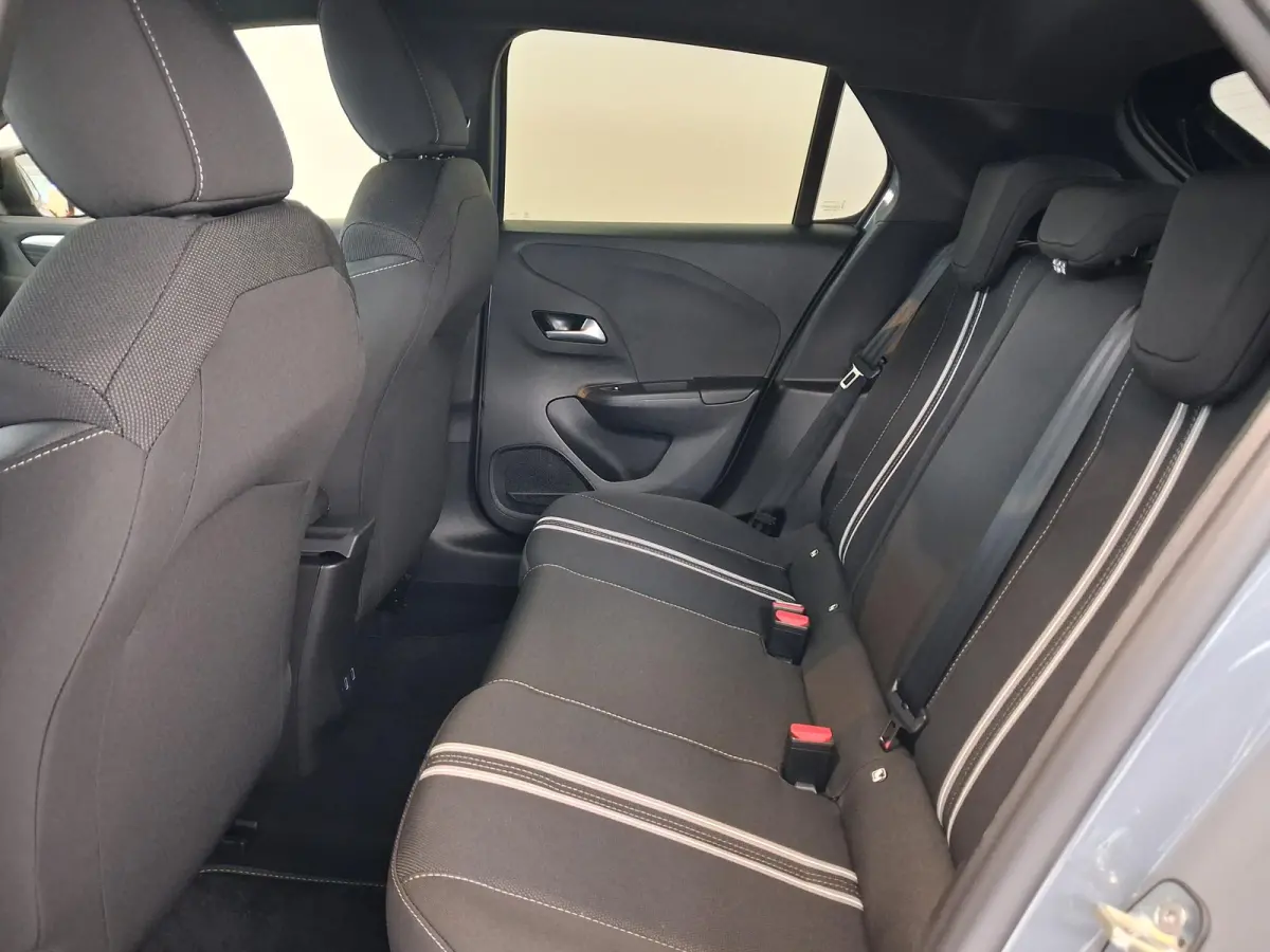 1.2 Turbo Hybrid GS Automaat | Navigatie | Achteruitrijcamera | Stoel/Stuurverwarming | Keyless Entry | Apple Carplay/Android Auto |
