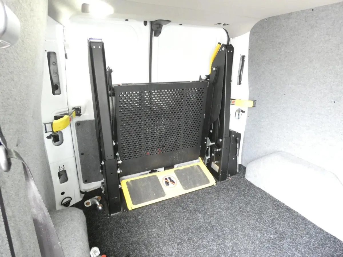 270 2.2 TDCI L1H1 Rolstoelbus | 4-PERSOONS | AIRCO!!!