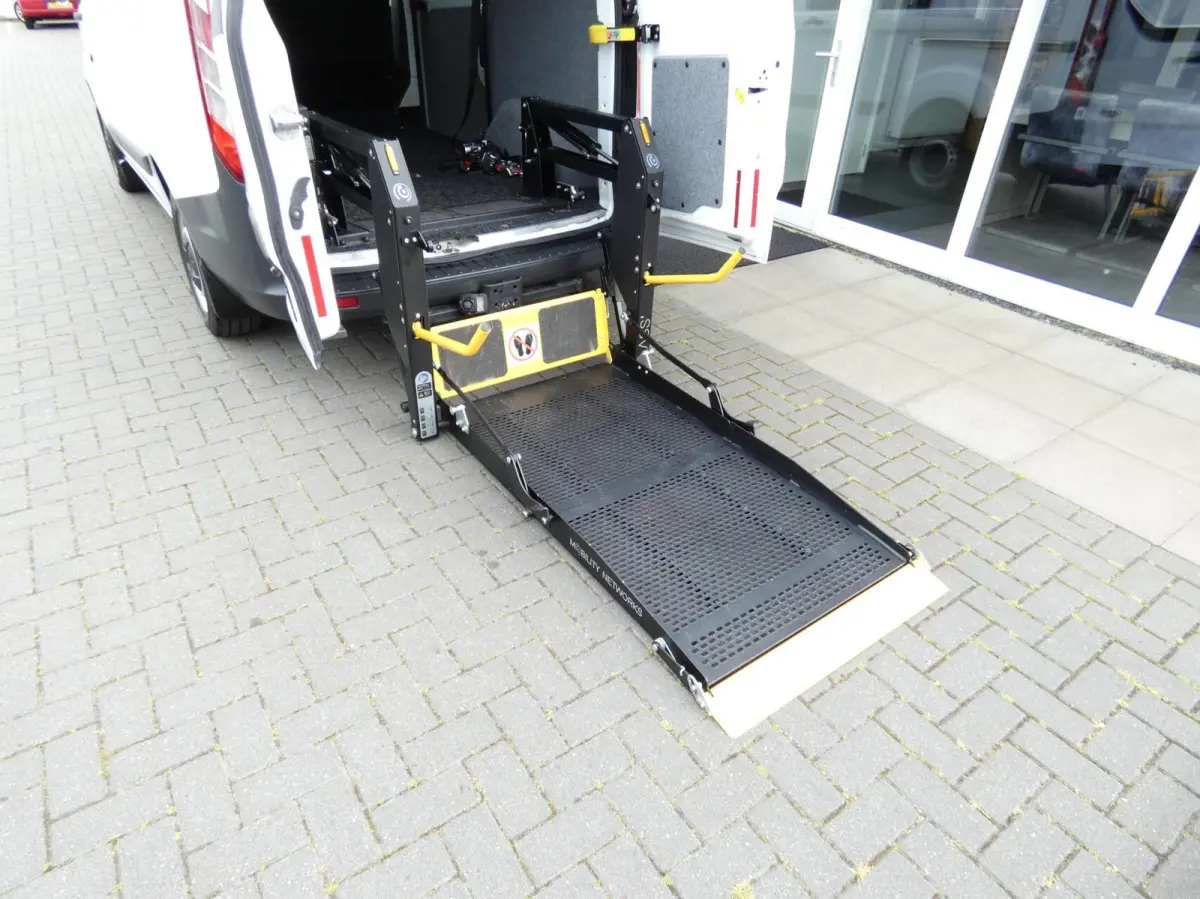 270 2.2 TDCI L1H1 Rolstoelbus | 4-PERSOONS | AIRCO!!!