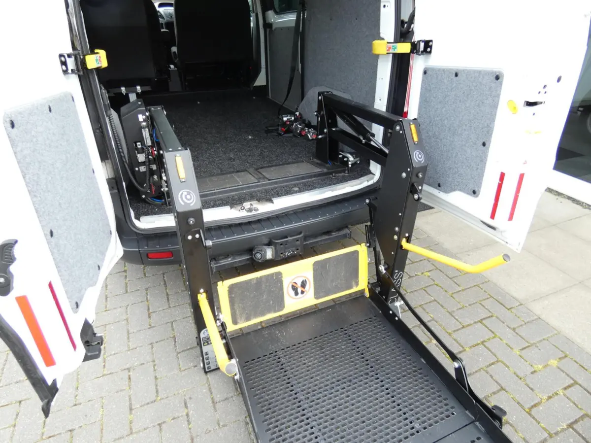 270 2.2 TDCI L1H1 Rolstoelbus | 4-PERSOONS | AIRCO!!!