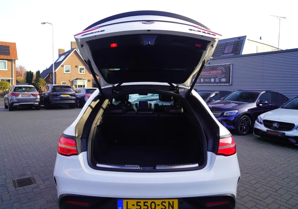 AMG 63 4MATIC | Massage | 360 Camera | Luchtvering | Harman/Kardon