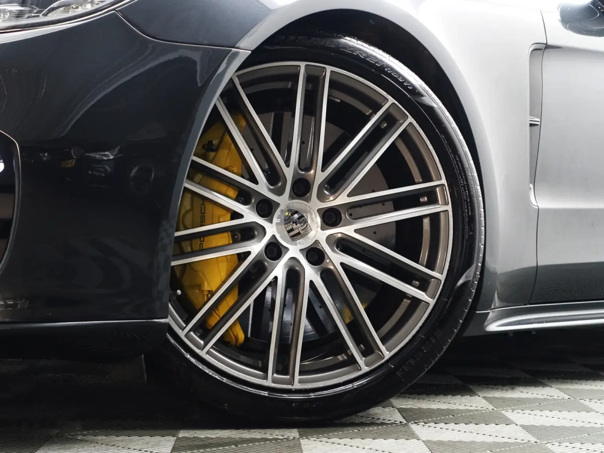 2.9 4 E-Hybrid Sport Design Aut- Keramisch, Stoelventilatie, Bose Audio, Sport Chrono, Sportuitlaat+