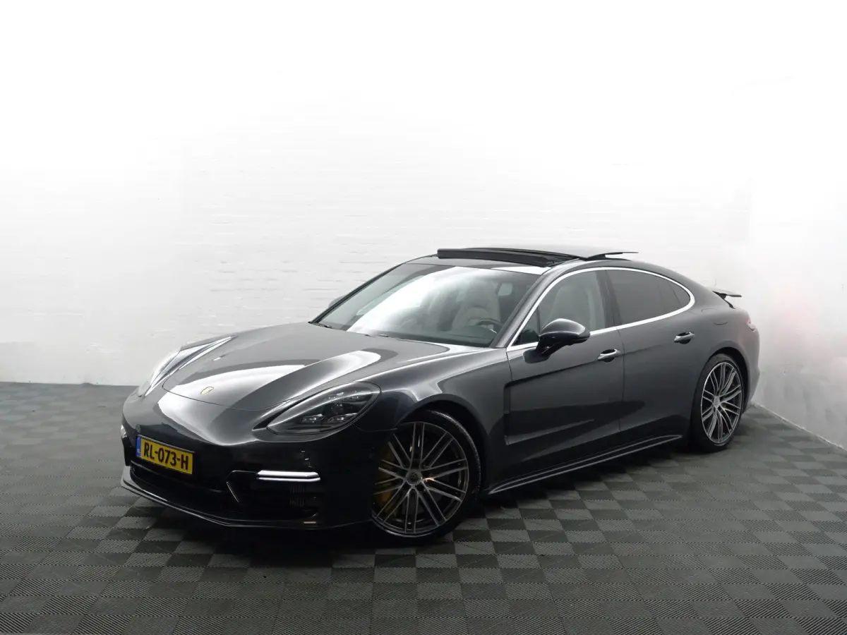 2.9 4 E-Hybrid Sport Design Aut- Keramisch, Stoelventilatie, Bose Audio, Sport Chrono, Sportuitlaat+