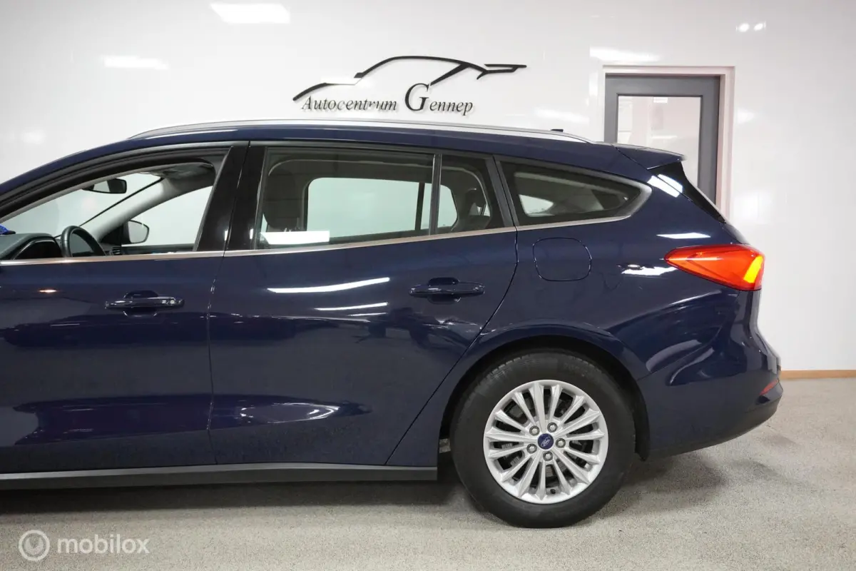 1.0 EcoBoost Titanium Business