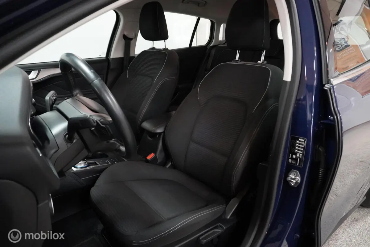 1.0 EcoBoost Titanium Business