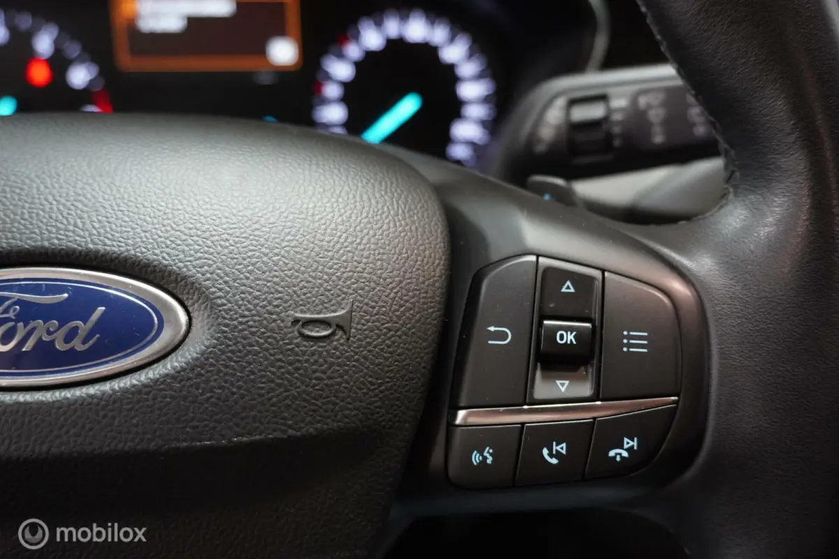 1.0 EcoBoost Titanium Business