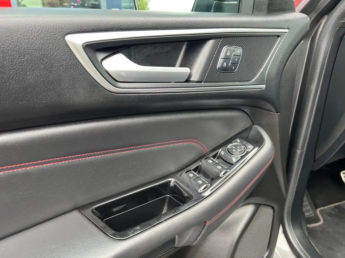 2.0 EcoBoost Titanium 7p.