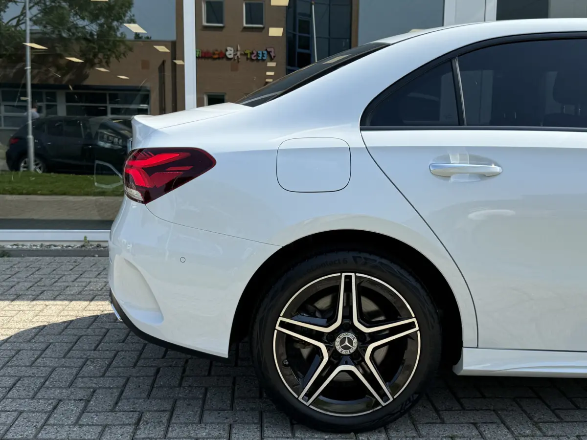 250 e AMG Parelmoer Camera | Widescreen