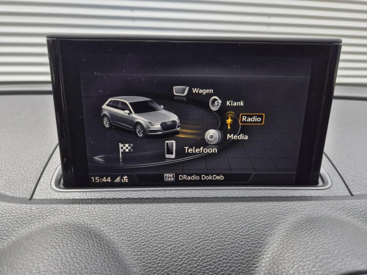 30 TFSI Automaat,Cruisecontrol,Navigatie,parkeersensoren,clima,lm velgen,