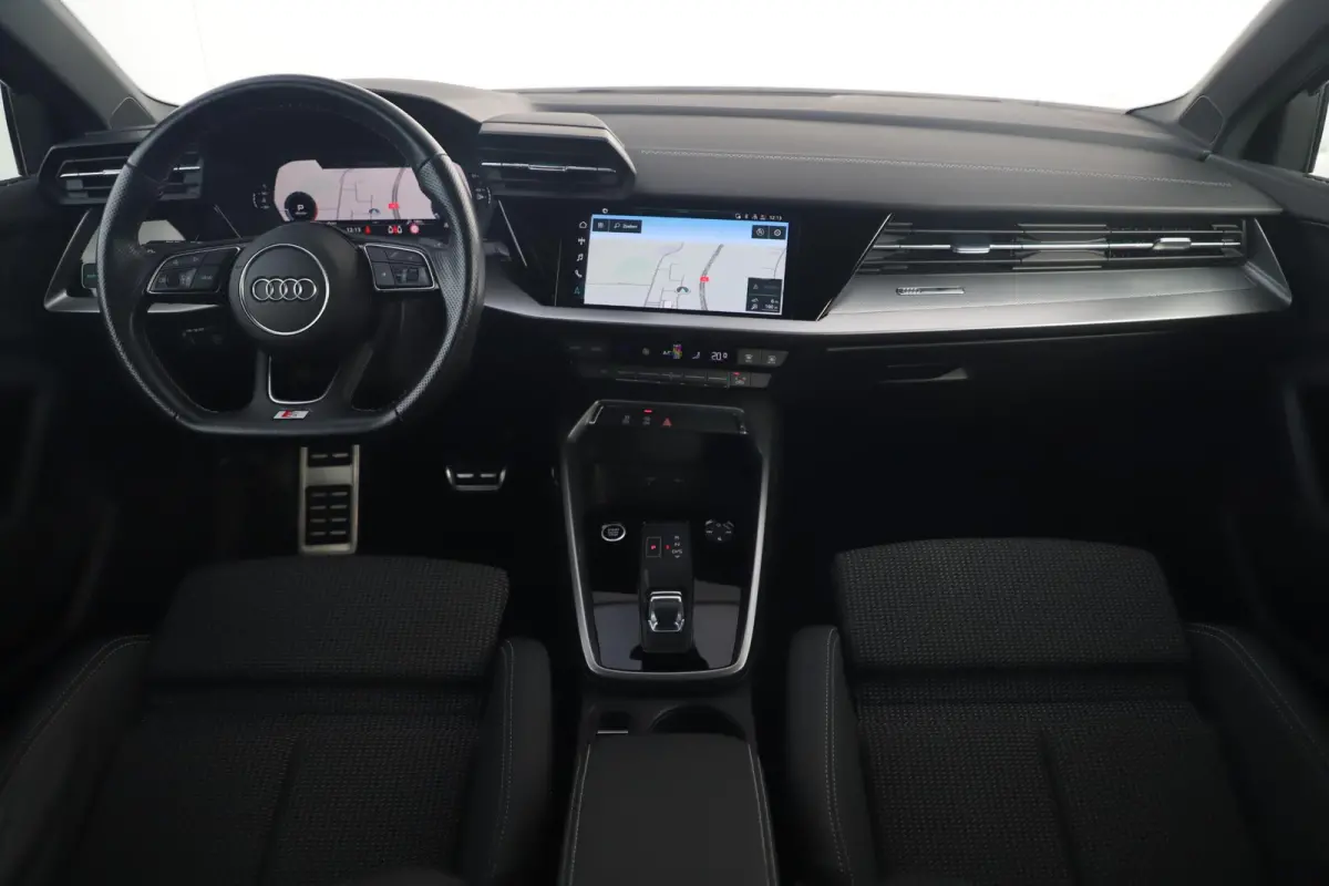 30 TFSI S Line Sport edition Automaat Virtual Cockpit LED Matrix S Sportstoelen Half Leder Navigatie Clima Cruise Lane Assist Parkeersensor