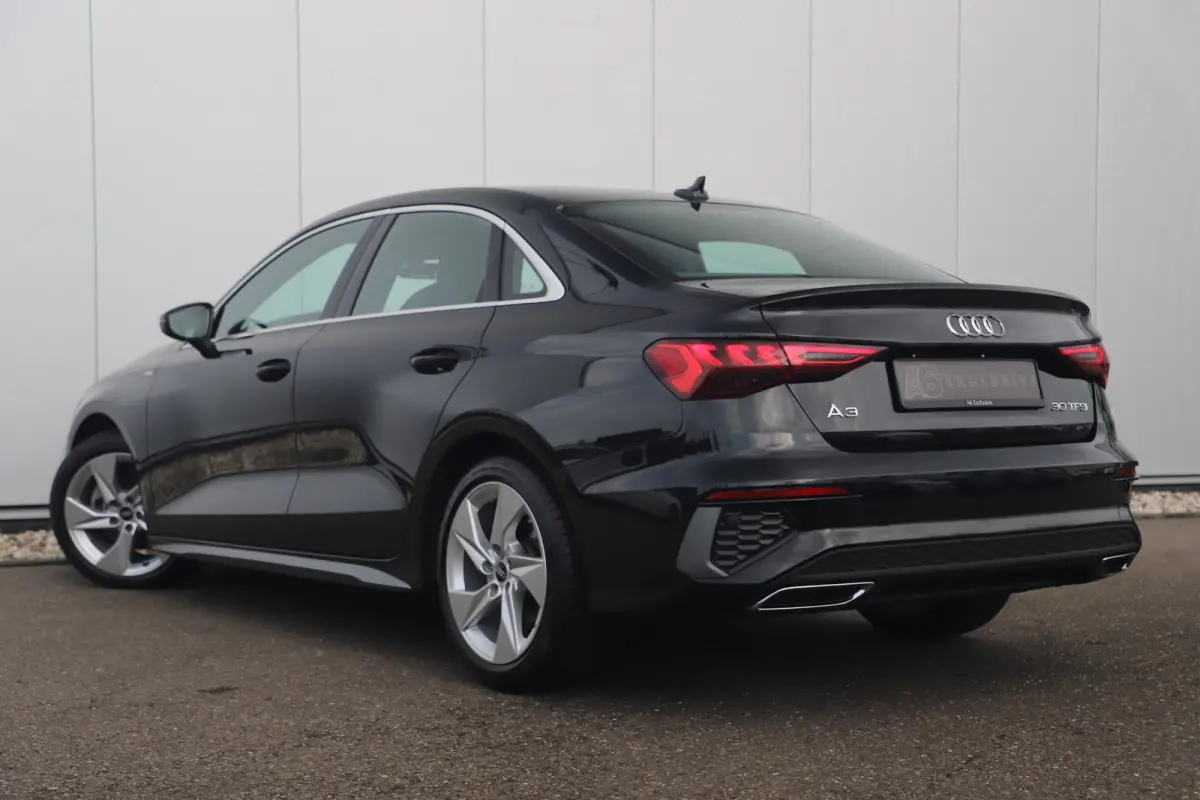 30 TFSI S Line Sport edition Automaat Virtual Cockpit LED Matrix S Sportstoelen Half Leder Navigatie Clima Cruise Lane Assist Parkeersensor