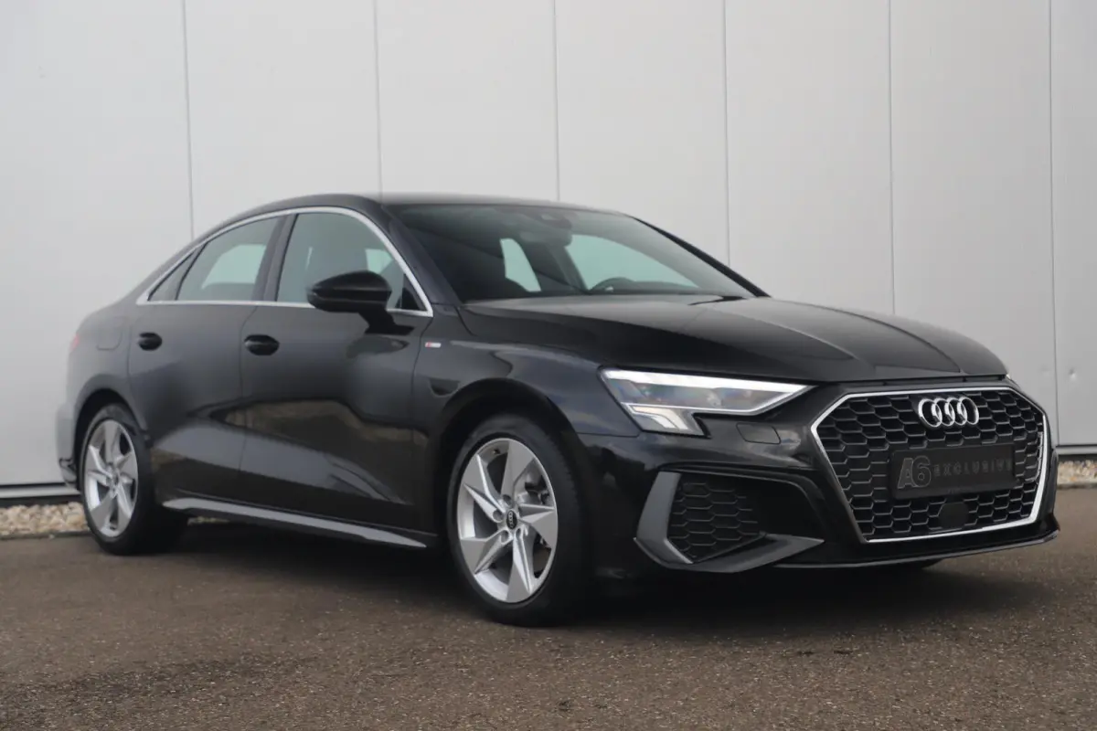 30 TFSI S Line Sport edition Automaat Virtual Cockpit LED Matrix S Sportstoelen Half Leder Navigatie Clima Cruise Lane Assist Parkeersensor