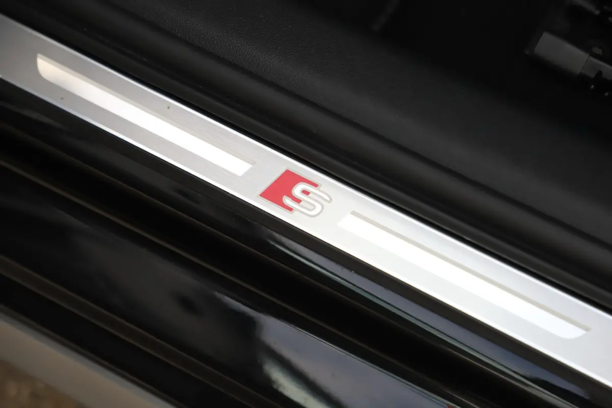 30 TFSI S Line Sport edition Automaat Virtual Cockpit LED Matrix S Sportstoelen Half Leder Navigatie Clima Cruise Lane Assist Parkeersensor