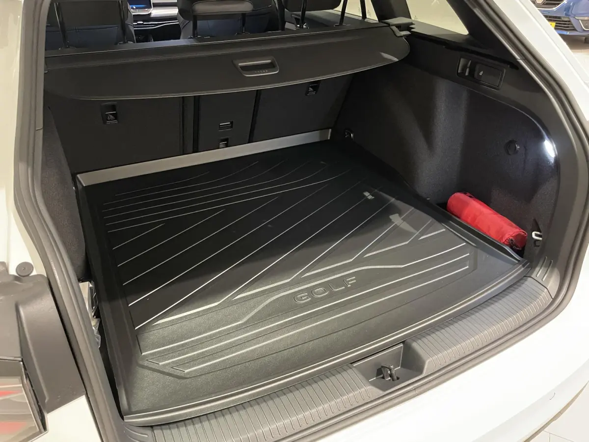 1.5 eTSI R-Line Edition 116 PK | Automaat | Apple Carplay | 360 Camera | Stoelverwarming | Keyless | Stuurwielverwarming | Elektrische Achterklep | Parkeersensoren | Adaptive Cruise Control 