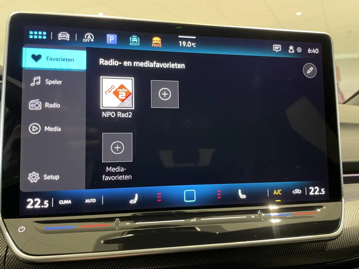 1.5 eTSI R-Line Edition 116 PK | Automaat | Apple Carplay | 360 Camera | Stoelverwarming | Keyless | Stuurwielverwarming | Elektrische Achterklep | Parkeersensoren | Adaptive Cruise Control 