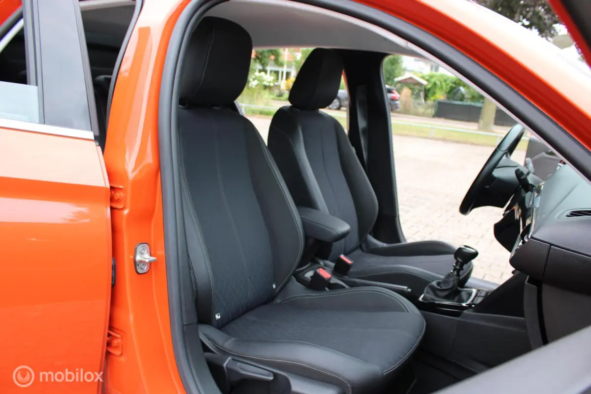 1.2 Elegance, Apple Carplay/Android Auto, LED koplampen, Airco, Cruise control