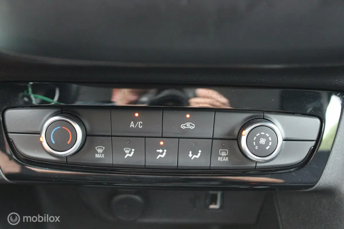 1.2 Elegance, Apple Carplay/Android Auto, LED koplampen, Airco, Cruise control