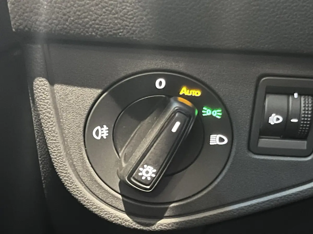 1.0 TSI Life Edition | Automaat | Navigatie | Stoelverwarming | Parkeersensoren | Achteruitrij camera | Digitale cockpit |