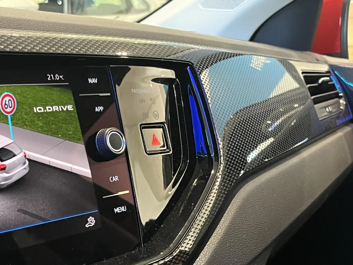 1.0 TSI Life Edition | Automaat | Navigatie | Stoelverwarming | Parkeersensoren | Achteruitrij camera | Digitale cockpit |