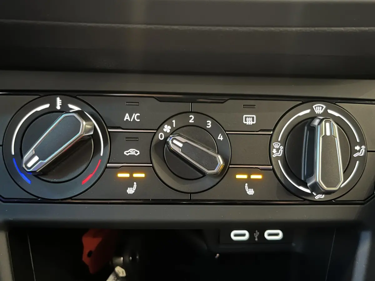 1.0 TSI Life Edition | Automaat | Navigatie | Stoelverwarming | Parkeersensoren | Achteruitrij camera | Digitale cockpit |