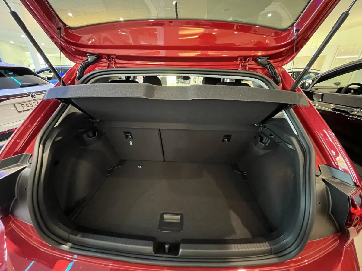 1.0 TSI Life Edition | Automaat | Navigatie | Stoelverwarming | Parkeersensoren | Achteruitrij camera | Digitale cockpit |