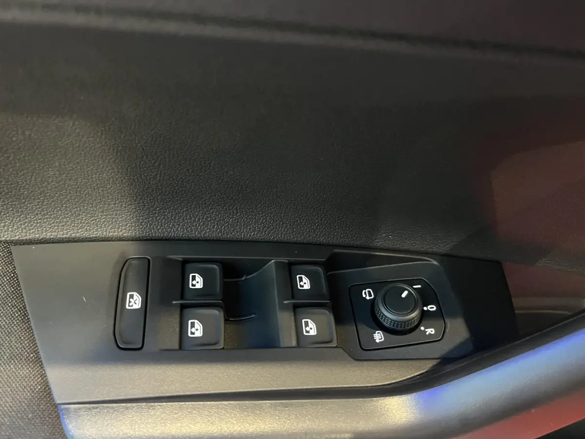 1.0 TSI Life Edition | Automaat | Navigatie | Stoelverwarming | Parkeersensoren | Achteruitrij camera | Digitale cockpit |