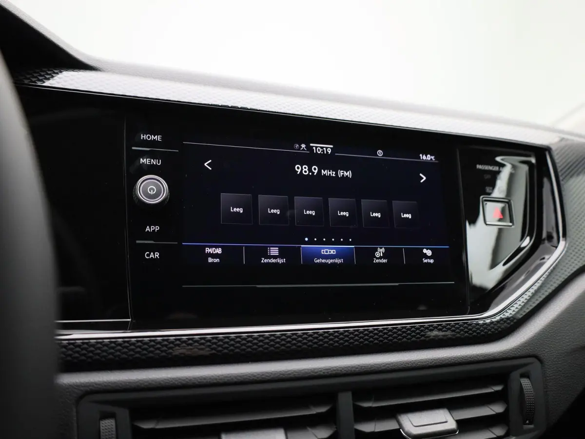 1.0 TSI Life Edition | Automaat | Apple Carplay of Android auto draadloos| Parkeersensoren voor & achter | Keyless entry/start | Achteruitrijcamera |