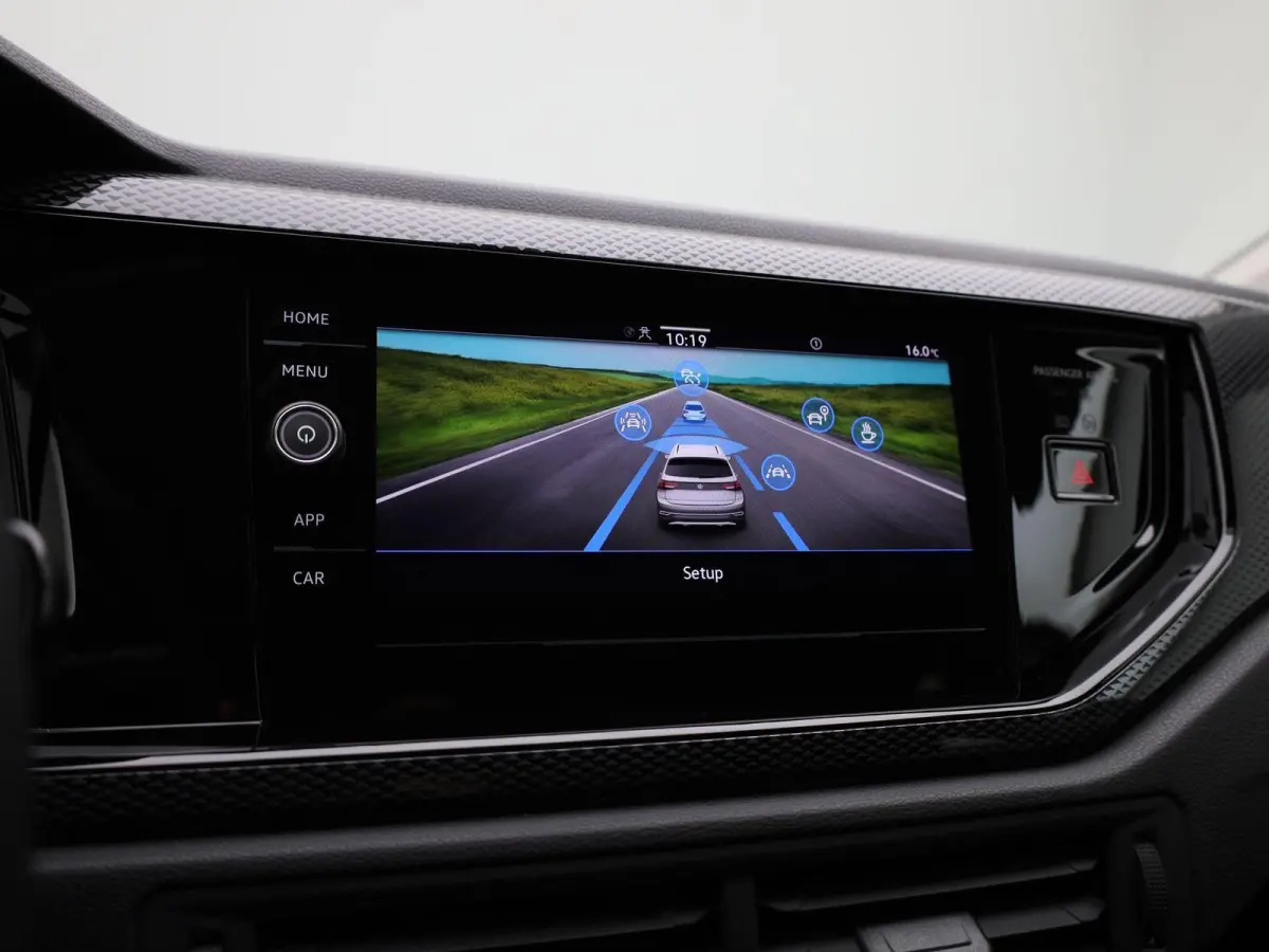 1.0 TSI Life Edition | Automaat | Apple Carplay of Android auto draadloos| Parkeersensoren voor & achter | Keyless entry/start | Achteruitrijcamera |