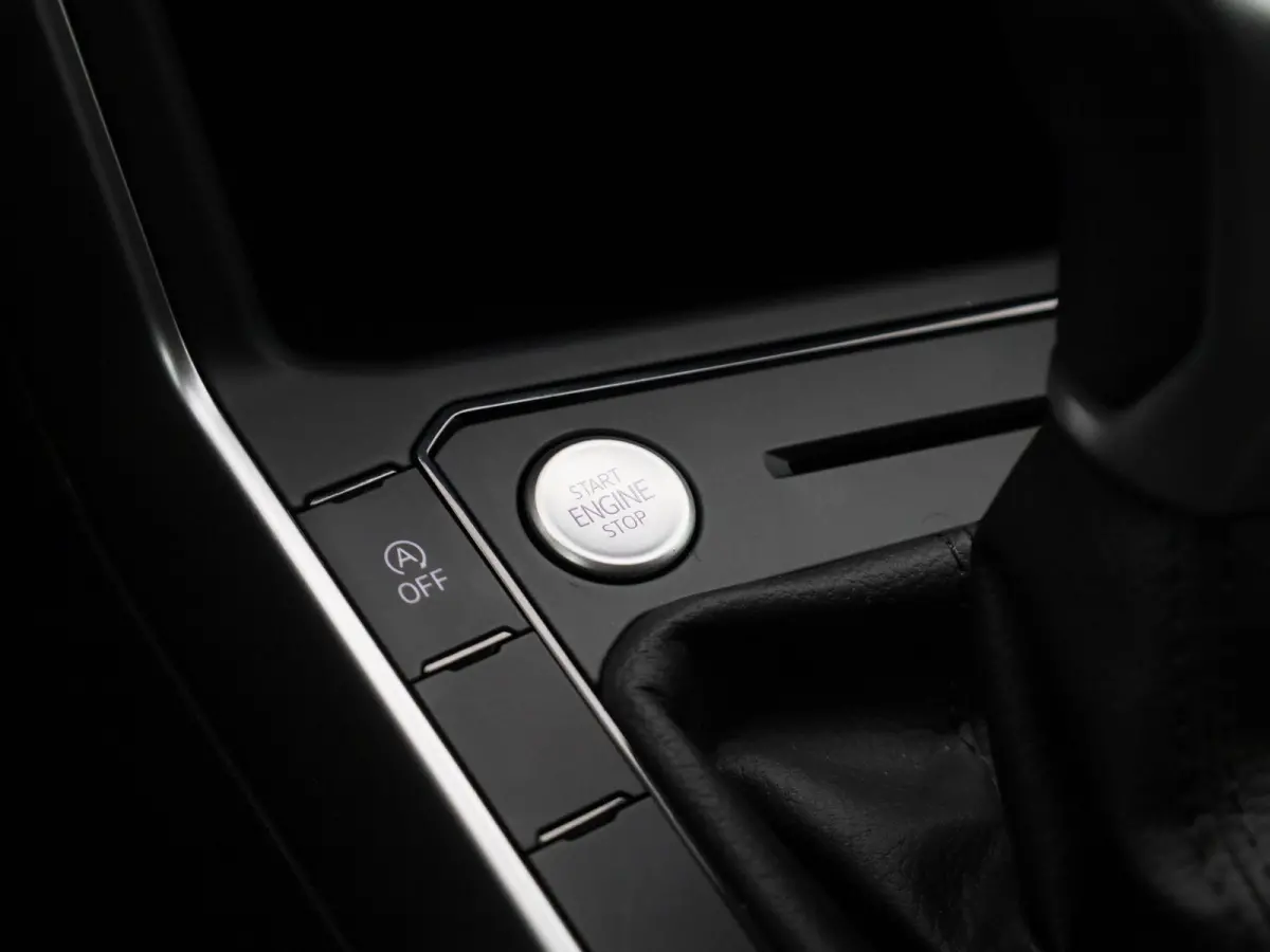 1.0 TSI Life Edition | Automaat | Apple Carplay of Android auto draadloos| Parkeersensoren voor & achter | Keyless entry/start | Achteruitrijcamera |