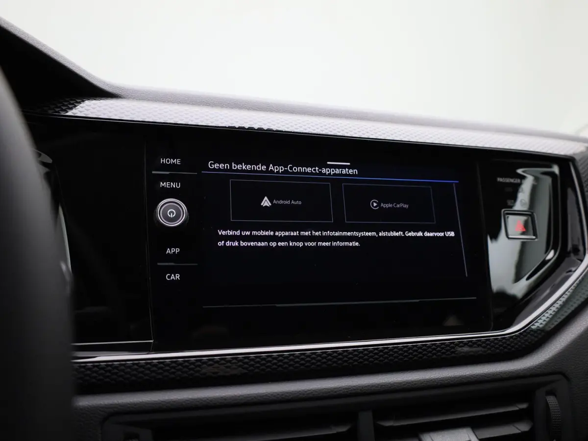 1.0 TSI Life Edition | Automaat | Apple Carplay of Android auto draadloos| Parkeersensoren voor & achter | Keyless entry/start | Achteruitrijcamera |