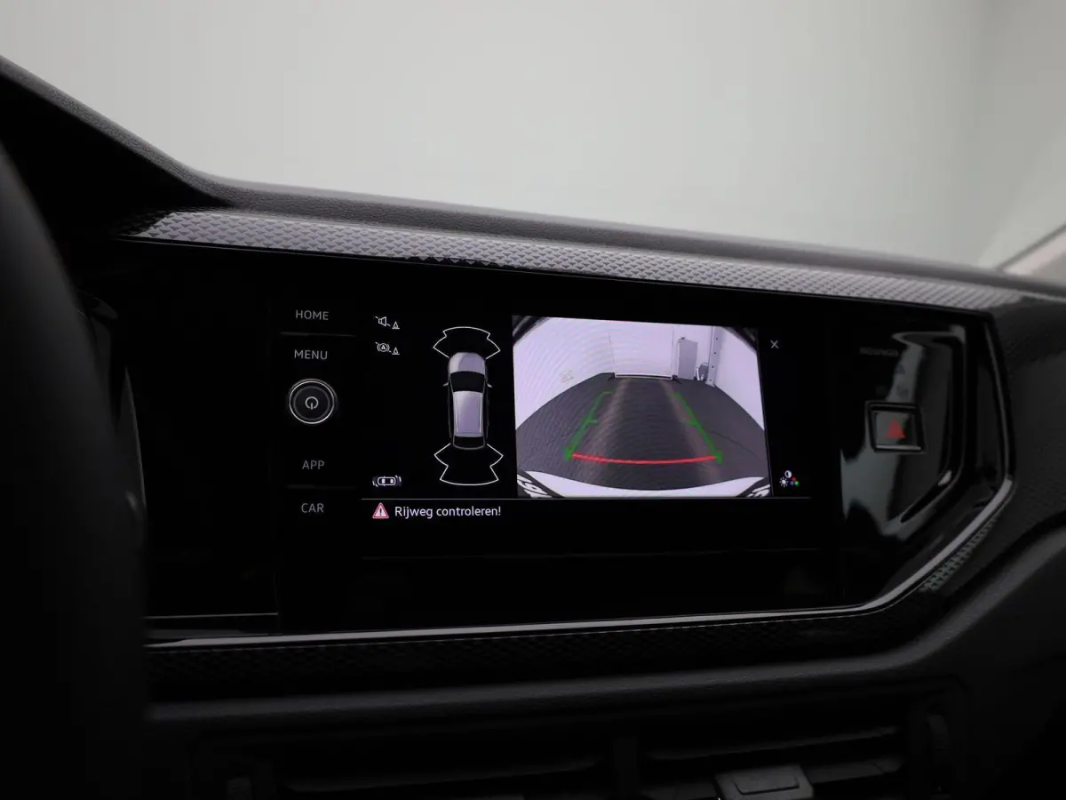 1.0 TSI Life Edition | Automaat | Apple Carplay of Android auto draadloos| Parkeersensoren voor & achter | Keyless entry/start | Achteruitrijcamera |
