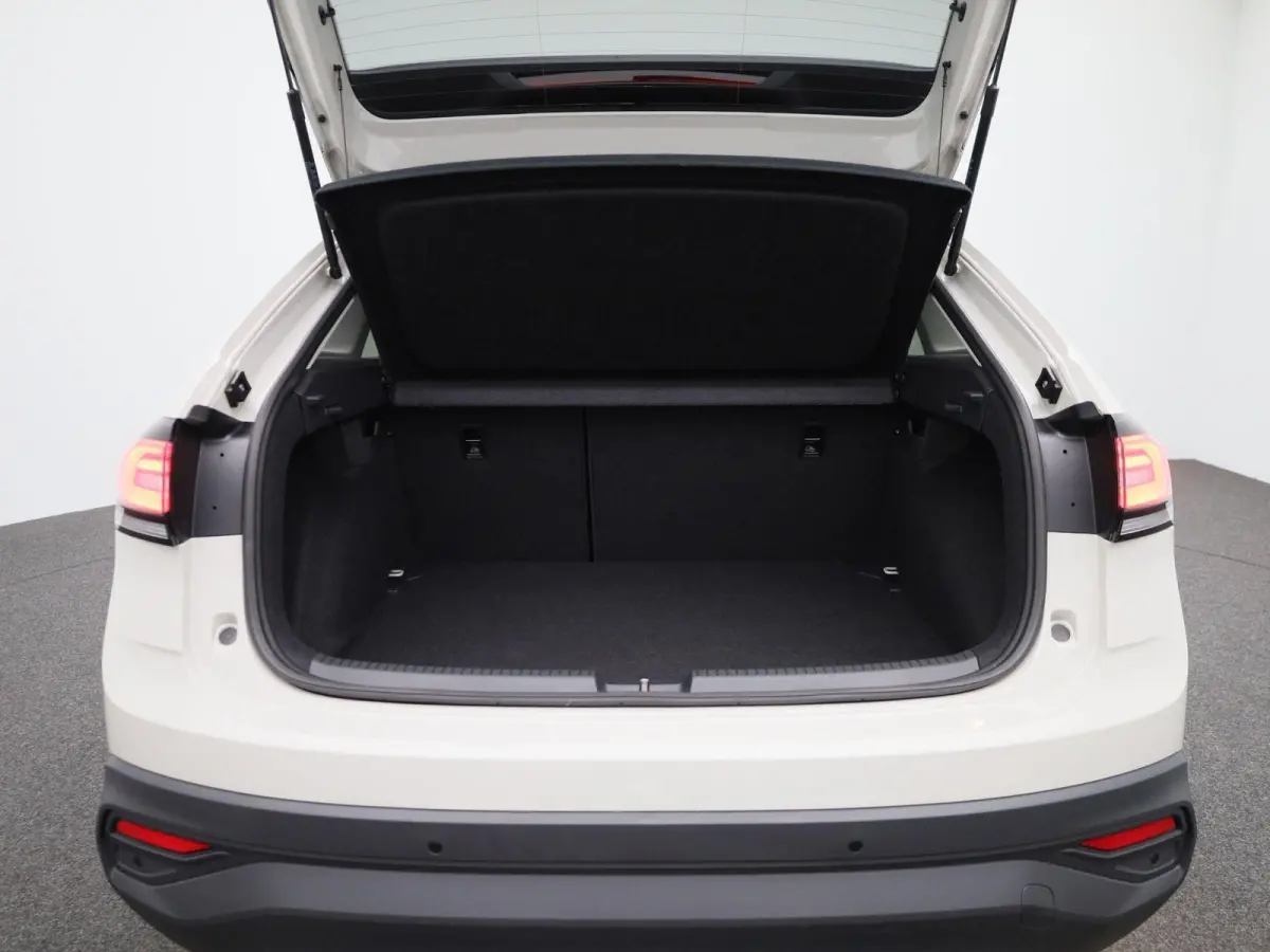 1.0 TSI Life Edition | Automaat | Apple Carplay of Android auto draadloos| Parkeersensoren voor & achter | Keyless entry/start | Achteruitrijcamera |