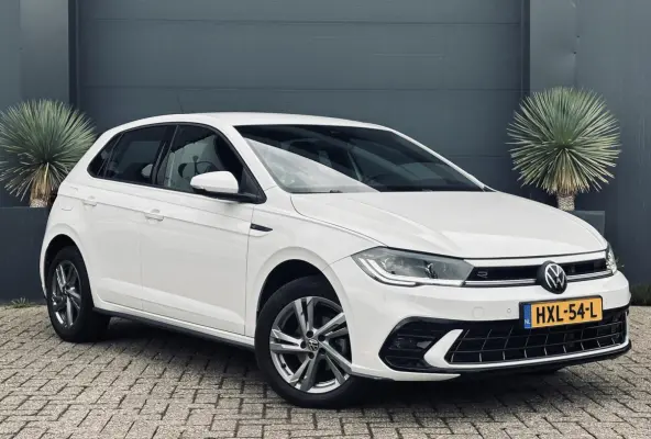 1.0 TSI R-Line Navi/Camera/AppleCarPlay/xenon/Led