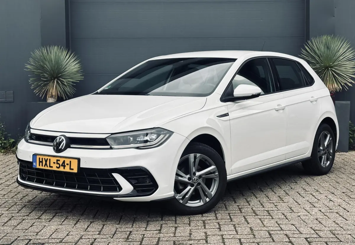 1.0 TSI R-Line Navi/Camera/AppleCarPlay/xenon/Led